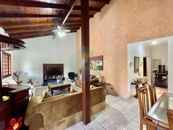 Imagem Casa em Condomínio a Venda no bairro Granja Viana - Carapicuíba, SP