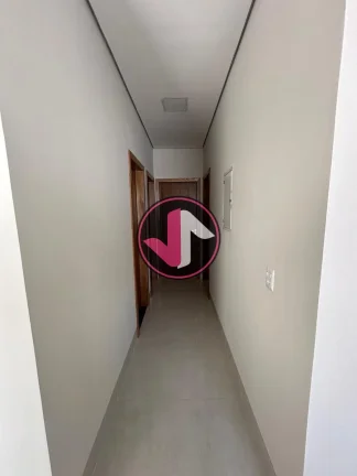 Imagem Este parece ser um anúncio bastante detalhado de uma propriedade no Bairro Jardim Califórnia, em C...