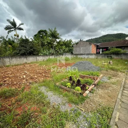 Imagem Terreno contendo 2 apartamentos | Guaramirim | Ilha da Figueira