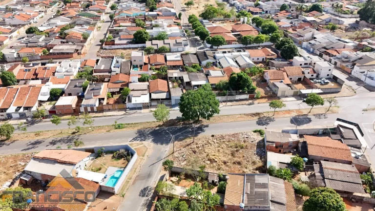 Imagem TERRENO COMERCIAL DE ESQUINA NO ITAIPU - GOIÂNIA
