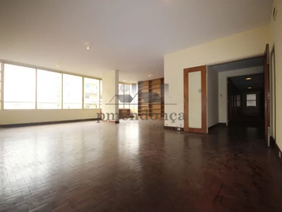 Imagem Apartamento à venda na Av Higienópolis co 4 quartos sendo 2 suites e 3 vagas. 370m2