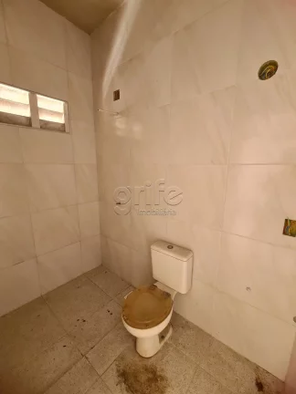 Imagem Excelente casa bem ventilada, em ótima localização no Centro de Fortaleza, com 3 quartos, 2 banhe...