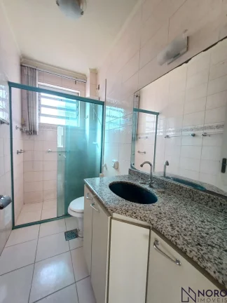 Imagem Amplo Apartamento de 2 Dormitórios com Sacada no Centro de Santa Maria