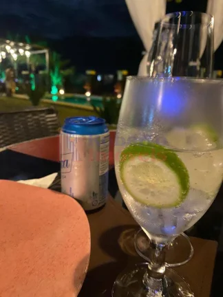 Imagem Casa de Locação Temporada com Piscina e Quiosque com Área Gourmet
