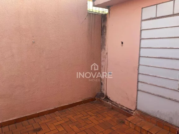 Imagem Casa com 3 dormitórios para alugar, 360 m² por R$ 3.000,00/mês - Setor Central - Itumbiara/GO