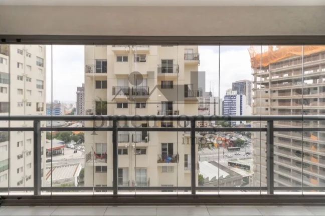 Imagem Apartamento de 41m², semi-mobiliado, com varanda e vaga de garagem na Vila Madalena