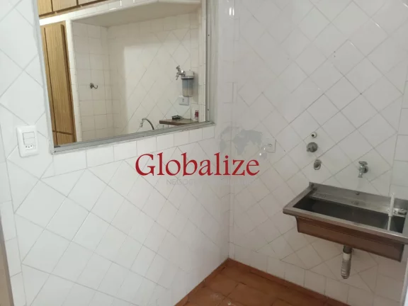 Imagem Apartamento Espaçoso e Moderno com 3 Dormitórios + Garagem com Infraestrutura para Carros Elétricos em Santos R$ 749 mil.