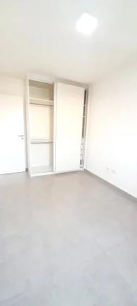 Imagem móvel aconchegante com 2 quartos e 2 banheiros com vaga