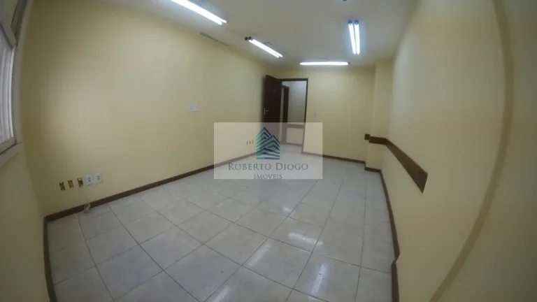 Imagem Sala comercial em condomínio à venda no Centro do Rio de Janeiro-RJ: 13 salas, 4 banheiros, 288m² de área!