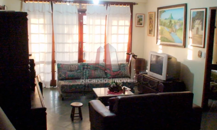 Imagem Casa Independente Linear c/ 3 Qtos.