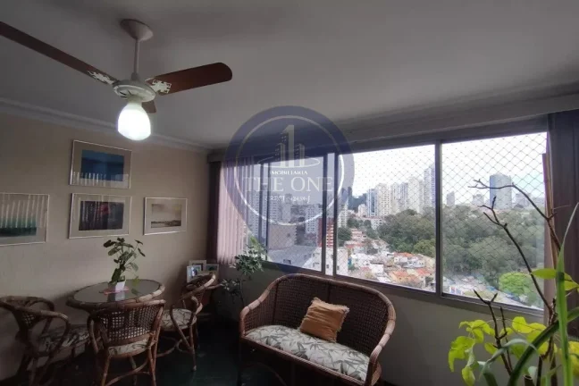 Imagem Luxuoso apartamento à venda na Aclimação, São Paulo-SP: 3 quartos, 1 suíte, 4 salas, 3 banheiros, 1 vaga, 140 m².
