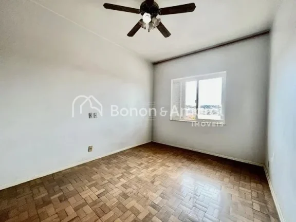 Imagem Casa com 5 dormitórios, sendo 3 suítes, e projetada com acessibilidade para deficientes (PcD). O i...