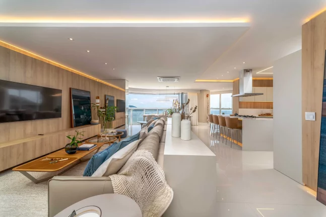 Imagem Apartamento com 4 dormitórios sendo 4 suítes e 4 vagas de garagem em Balneário Camboriú/SC