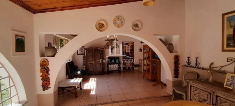 Imagem Chácara de Alto Padrão, 2.400M², 5 Dormitórios com 3 Suítes, em Socorro-SP