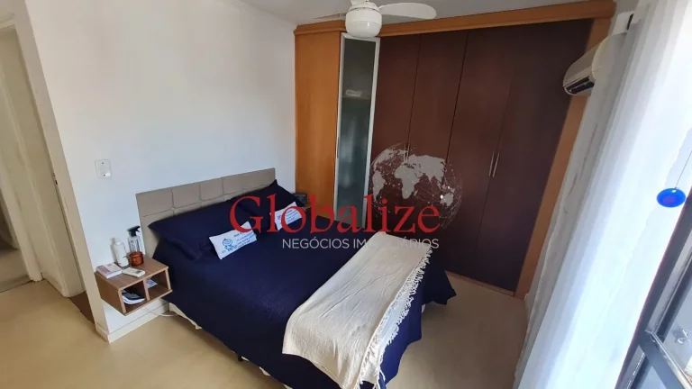 Imagem Lindo apartamento à venda na Ponta da Praia, Santos-SP! 2 quartos, 1 suíte, 1 sala, 2 banheiros, 1 vaga de garagem, 103,00 m² de área.