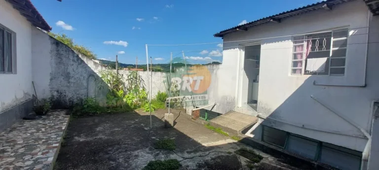 Imagem Casa para Venda em São Roque, Jardim Brasil, 2 dormitórios, 1 banheiro, 3 vagas