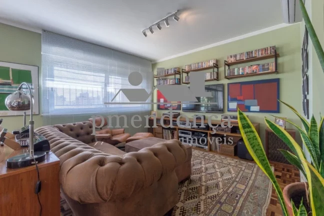 Imagem Apartamento reformado na Av Higienópolis com 3 quartos ( 1 suíte ) e 2 vagas, 219m³