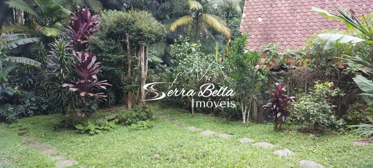 Imagem Casa com 3 dormitórios à venda, 250 m² por R$ 1.020.000 - Parque do Ingá - Teresópolis/RJ