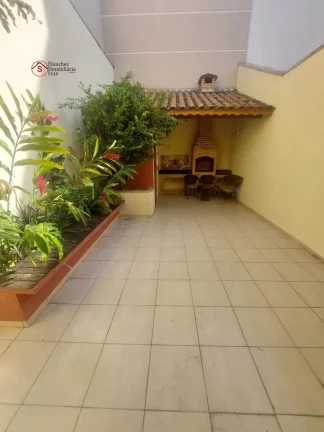 Imagem AMPLO SOBRADO A VENDA NA VILA PRUDENTE, TODO REFORMADO. 4 VAGAS DE GARAGEM E QUINTAL COM CHURRASQUEIRA. PRÓXIMO AO METRÔ DA VILA PRUDENTE.