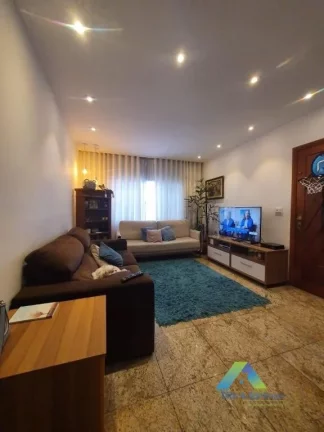 Imagem Sobrado com 4 Quartos e 5 banheiros à Venda, 180 m² por R$ 899.900