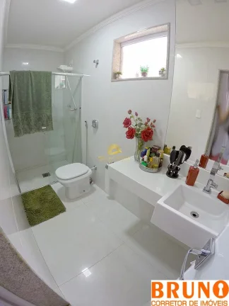 Imagem Excelente oportunidade de adquirir uma casa no bairro Itapebussu, em Guarapari! Localizada em uma á...