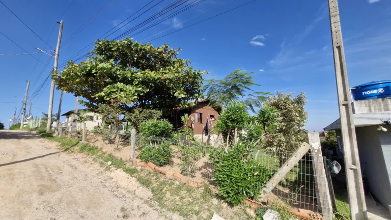 Imagem Imperdível: Casa à venda no Bairro Ambrósio em Garopaba-SC!