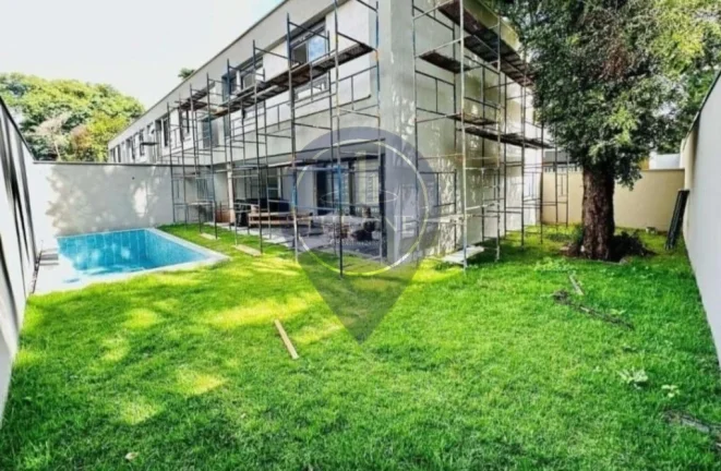 Imagem Impecável Casa em Condomínio à Venda em São Paulo-SP, Santo Amaro: 4 Quartos, 4 Suítes, 2 Salas, 5 Banheiros, 4 Vagas, 450m².