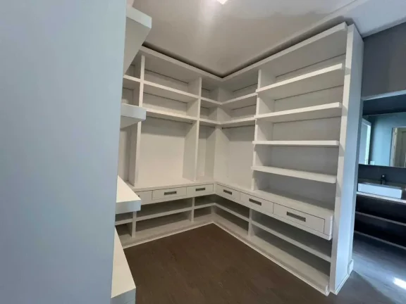Imagem Casa alto padrão em condomínio com 4 suítes sendo 2 demi e 1 master em Camboriú