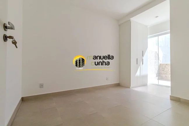 Imagem Excelente Apartamento Copacabana - Quadra da Praia / Varanda vista mar!