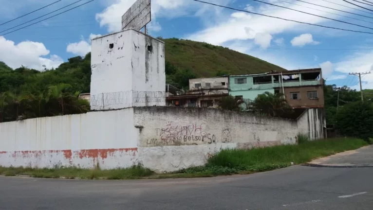 Imagem TERRENO COMERCIAL em BARRA MANSA - RJ, CENTRO