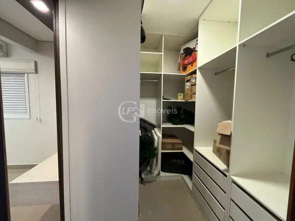 Imagem Linda casa com 3 suítes e sala de cinema