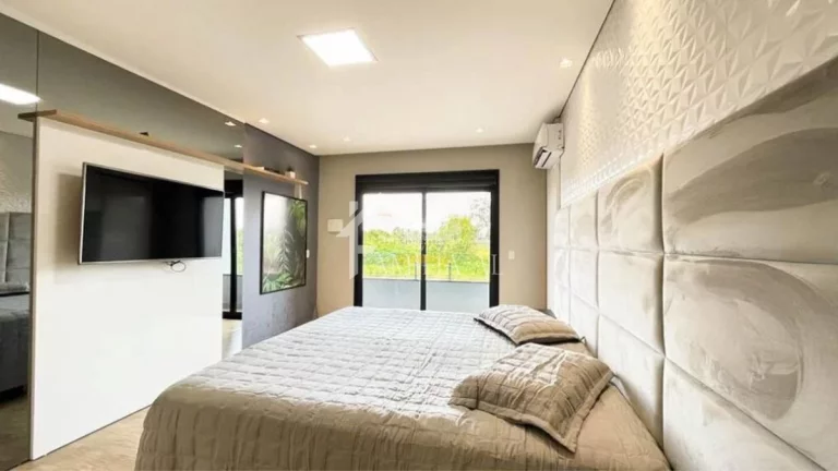 Imagem CASA (SOBRADO) COM 250 M² NO BAIRRO ESPINHEIROS