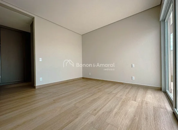 Imagem Casa de Alto Padrão com Projeto Contemporâneo e Acabamento Impecável

Esta casa de arquitetura co...