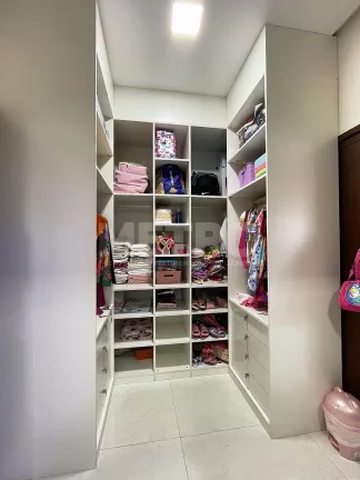 Imagem Casa à venda no Cond. Eco Spa 4 quartos, todos suítes, Gourmet e piscina