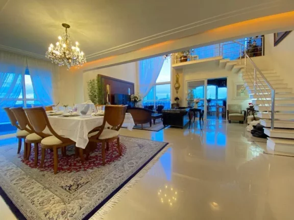Imagem Apartamento Duplex com 3 suíte à venda no Centro de Balneário Camboriú/SC