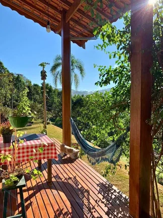 Imagem A Poesia de Viver Entre as Montanhas e o Silêncio.