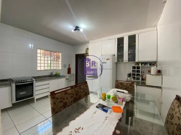 Imagem Casa á venda em Cambezinho