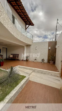 Imagem Venda, Casa, Bairro Caminho do Sol, dois pavimentos, moveis planejados, 4 quarto