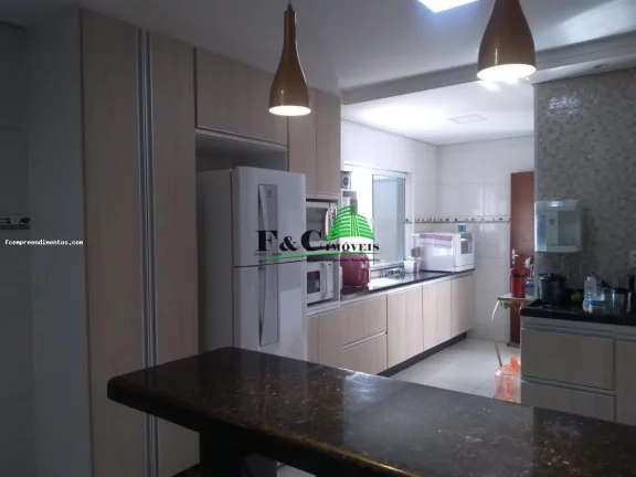 Imagem Casa / Sobrado para Venda em Limeira, Vila Gioto, 3 dormitórios, 1 suíte, 2 banheiros, 2 vagas