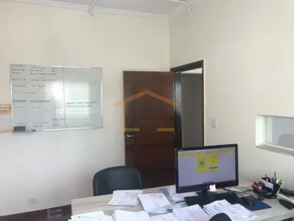 Imagem Sala comercial na cobertura, dispõe de 4 salas, sendo 1 de reunião, sacada, banheiro e cozinha. 11...