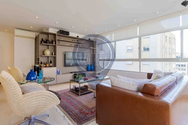 Imagem Apartamento à venda no Itaim Bibi, São Paulo-SP: 2 quartos, 2 suítes, 4 banheiros, 1 vaga, 150m² de área.