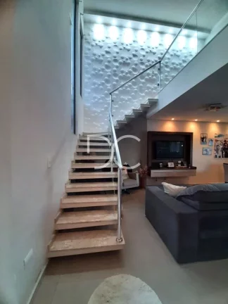 Imagem Condomínio Horto Florestal II - Venda Casa Térrea AC 130m² | AT 152 m² | 3 Dorm | 1 Suíte | 2 Ban | 2 Vagas | Piscina