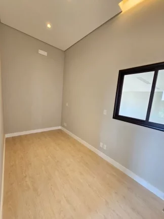 Imagem Casa de esquina em condomínio alto padrão, com 3 suítes e escritório à venda, por R$ 2.000.000 - Indaiatuba Interior de São Paulo