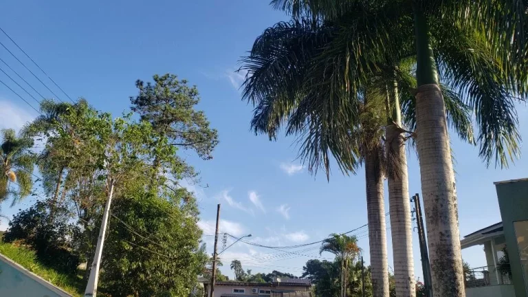 Imagem Sobrado com 4 dormitórios à venda, 335 m² por R$ 2.150.000,00 - Caputera - Arujá/SP