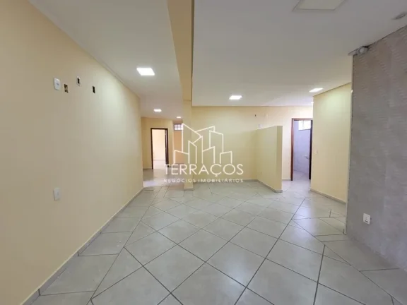 Imagem VENDE-SE PRÉDIO COMERCIAL 453m²AC - 12 VAGAS COBERTAS - PONTE SÃO JOÃO, JUNDIAÍ-SP