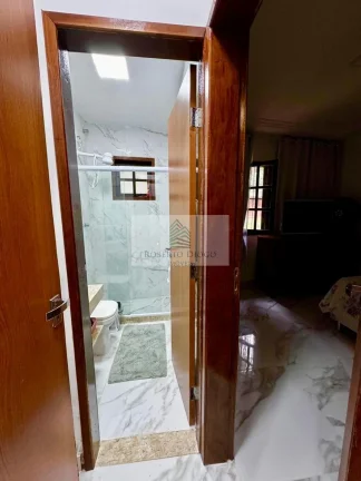 Imagem Impecável casa em condomínio no Camorim, Rio de Janeiro-RJ: 3 quartos, 3 suítes, 1 sala, 5 banheiros, 300m² de área.