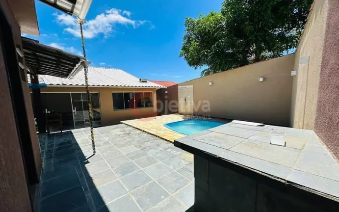 Imagem Excelente casa de 3 quartos com suíte no Bosque do Peró em Cabo Frio.