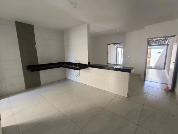 Imagem Casa 2/4 Com Suite No Top Do Lago Com 20k De Entrada Para Renda De 6.5k