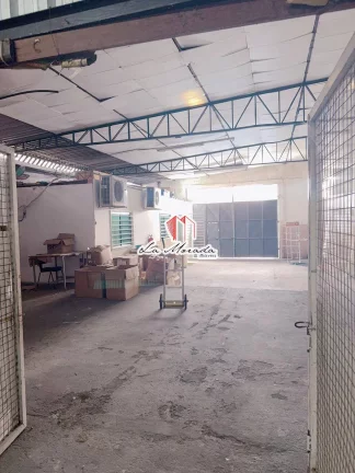 Imagem Galpão com escritório, 350M², no Aleixo, LOCAÇÃO!