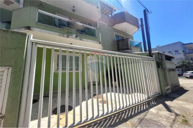 Imagem Casa com 3 quartos, 104 m² à venda em Vila Valqueire - Rio de Janeiro.